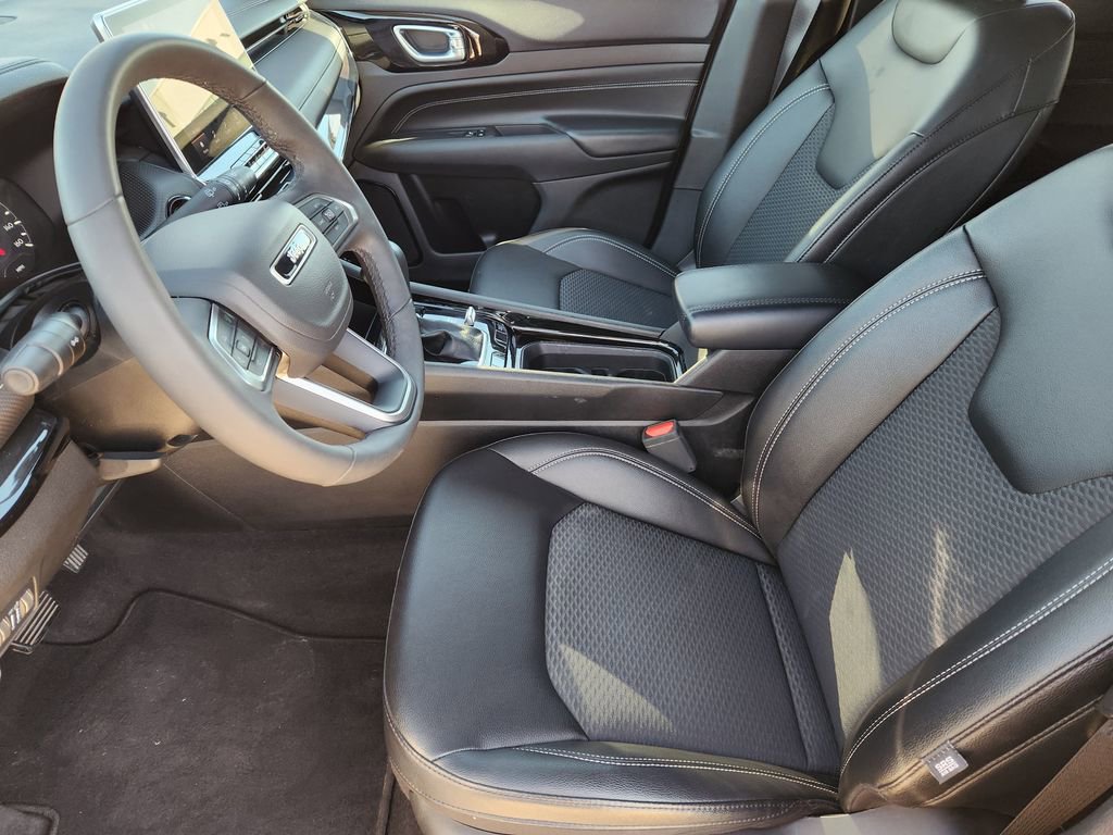 Used 2024 Jeep Compass Latitude w/ Convenience Group image 18