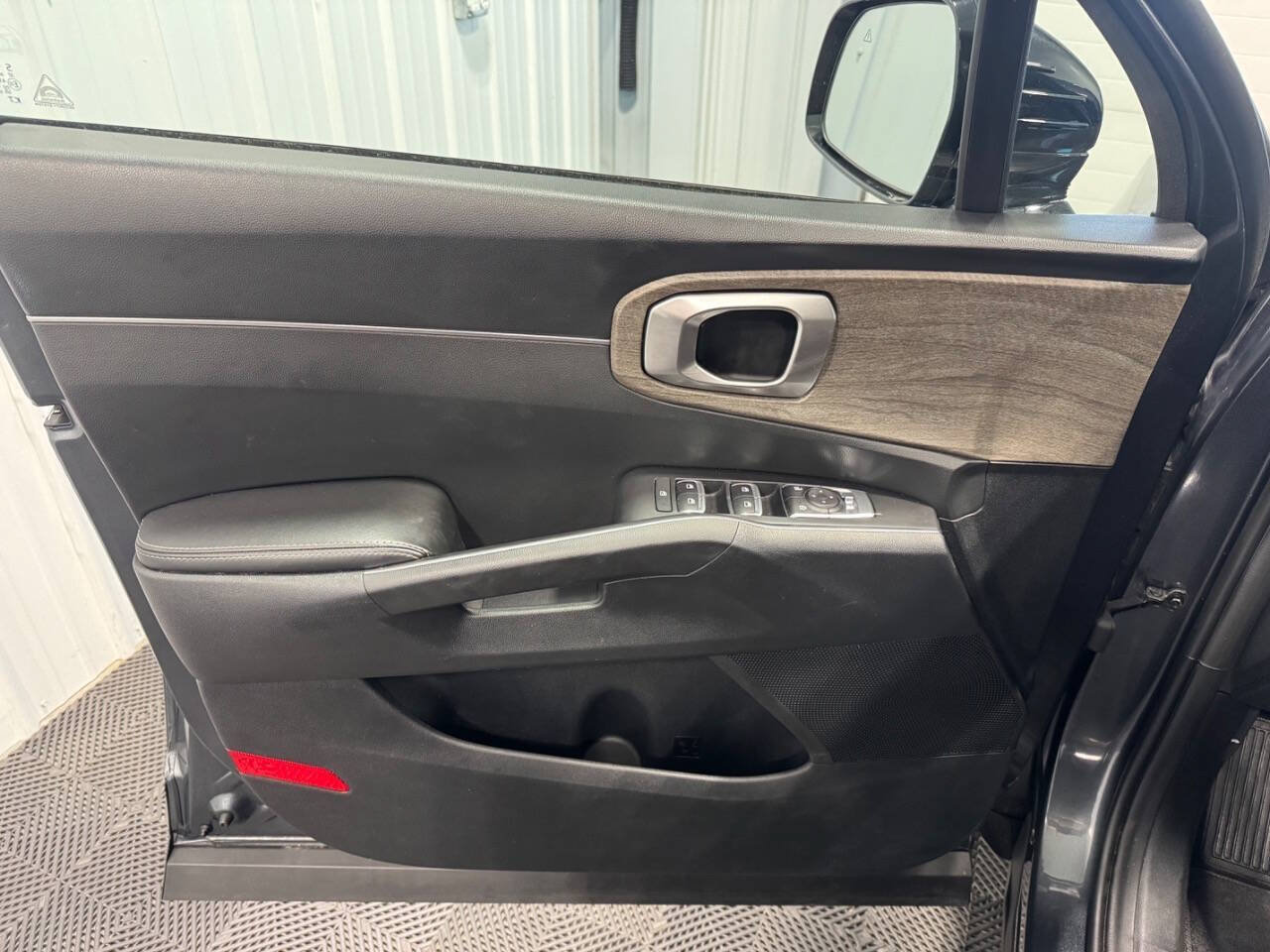 Used 2021 Kia Sorento EX AWD/4WD image 9