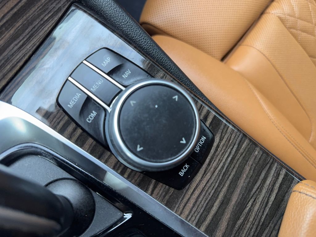 Used 2022 BMW 530i xDrive w/ Convenience Package image 71