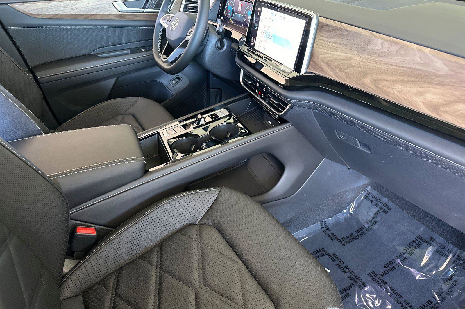 New 2026 Volkswagen Atlas SE image 16