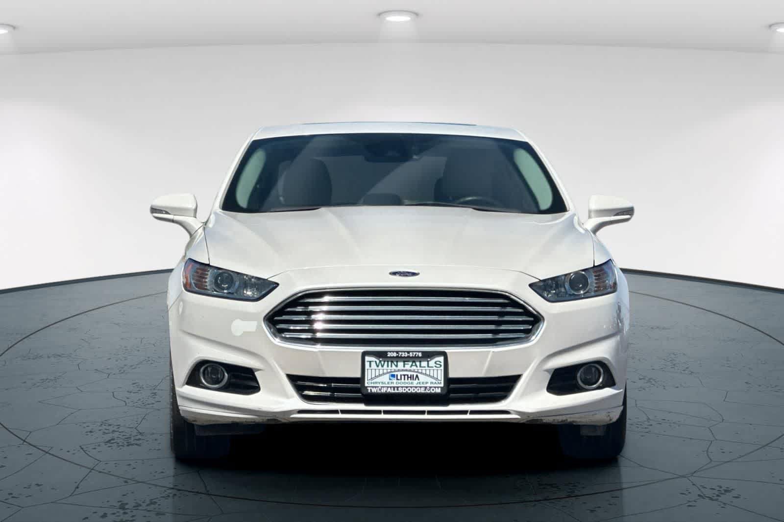 Used 2016 Ford Fusion Energi Titanium w/ Driver Assist Package FWD image 10