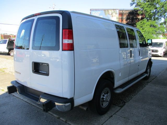 Used 2024 Chevrolet Express 2500 w/ Driver Convenience Package RWD image 6