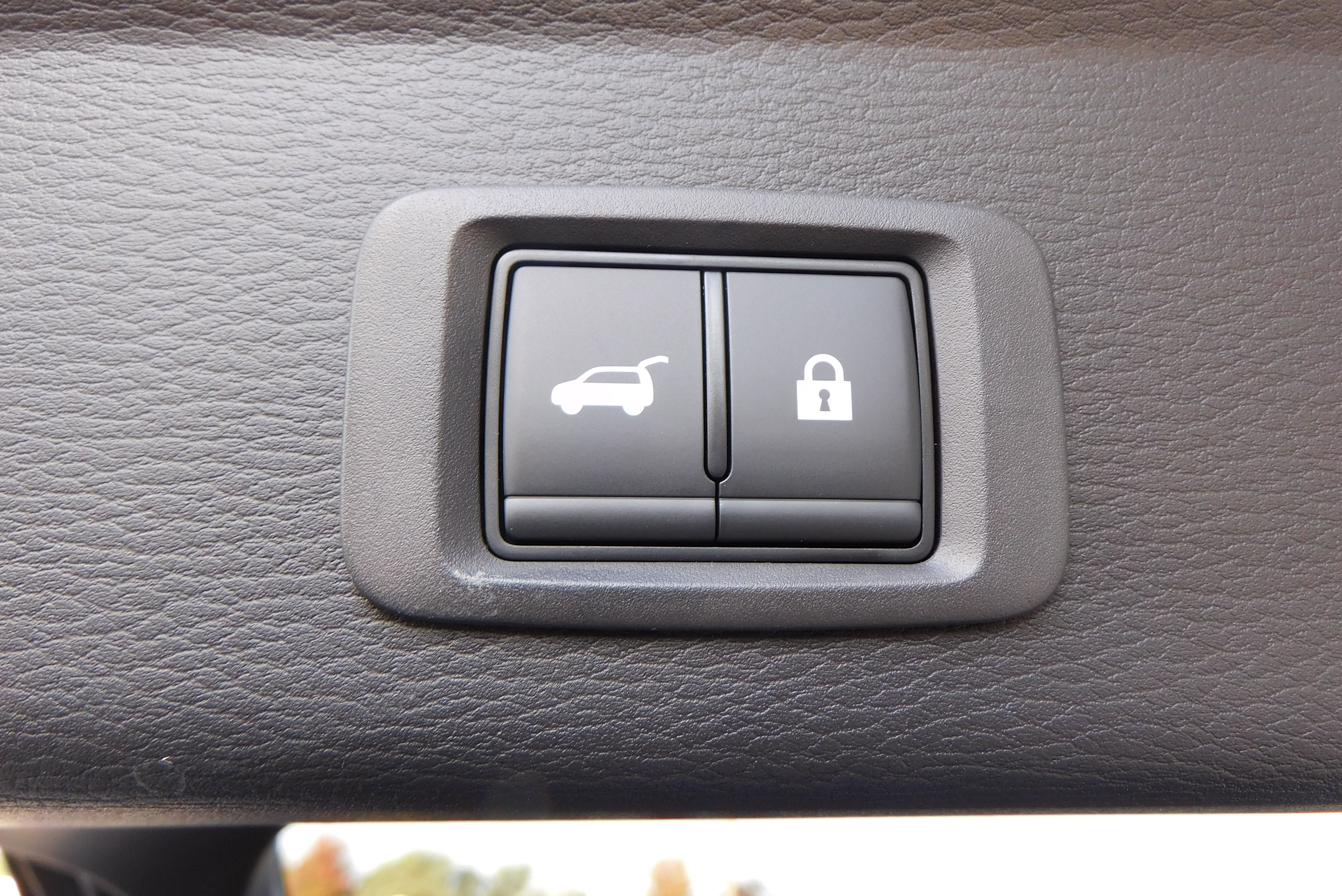 New 2025 Mitsubishi Outlander SE image 25