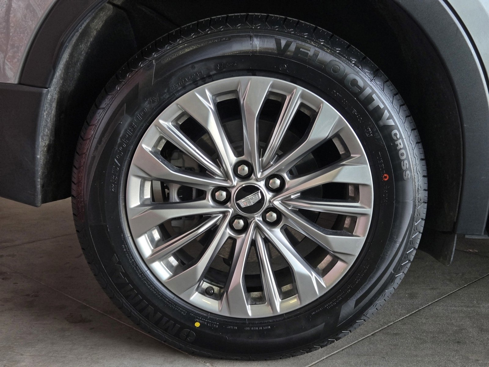 Used 2024 Cadillac XT4 Premium Luxury image 5