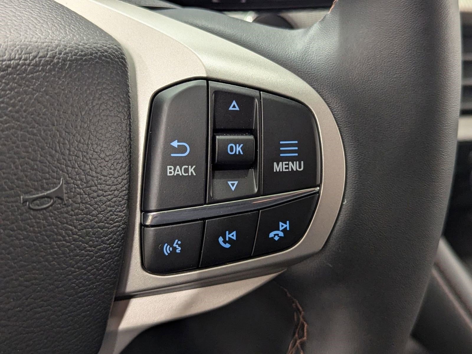 New 2026 Ford Explorer Active w/ Active Comfort Package image 24