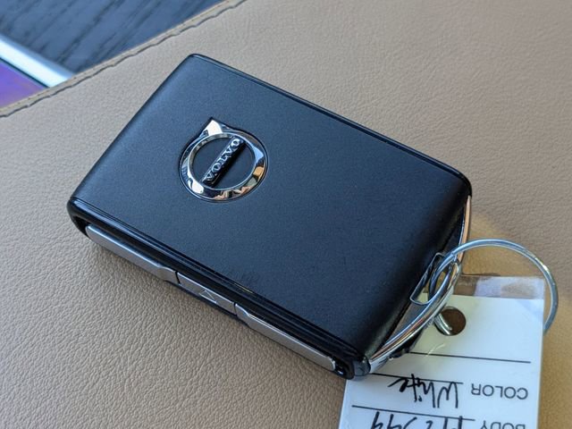 Used 2023 Volvo XC90 B6 Ultimate w/ Protection Package Premier image 37