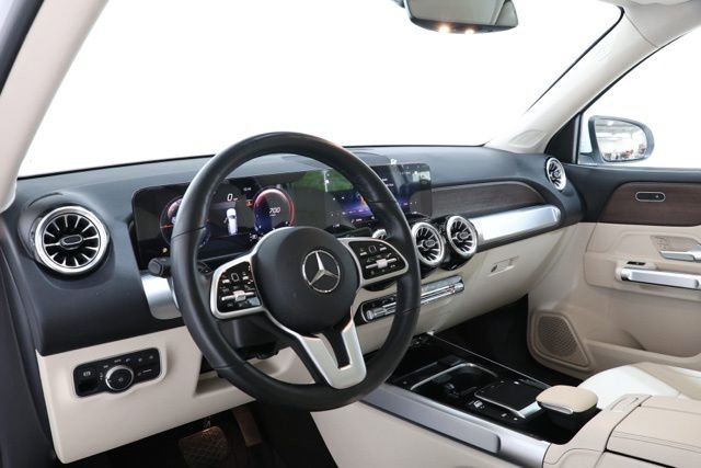 Used 2022 Mercedes-Benz GLB 250 4MATIC image 12