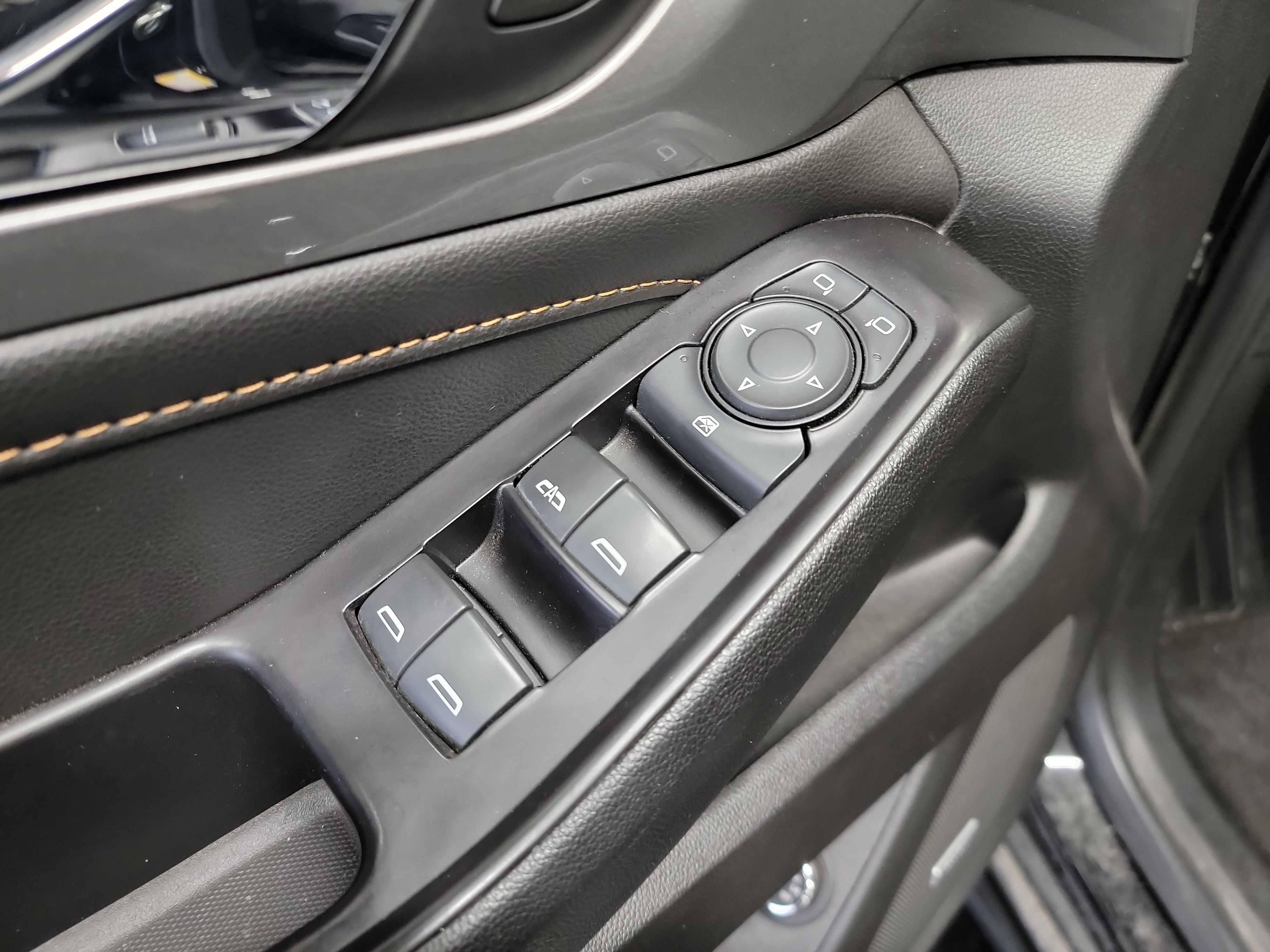 Used 2020 Chevrolet Traverse RS FWD image 14
