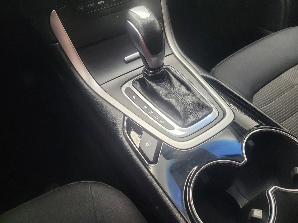 Used 2018 Ford Edge SEL FWD image 26