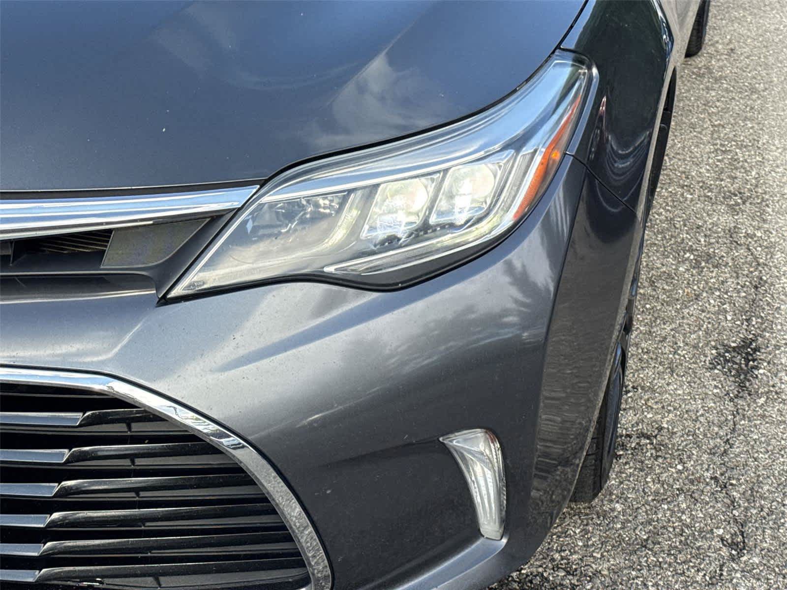Used 2016 Toyota Avalon Touring FWD image 9