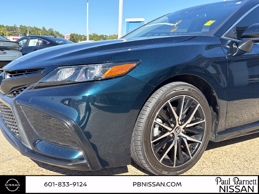 Used 2021 Toyota Camry SE FWD image 8