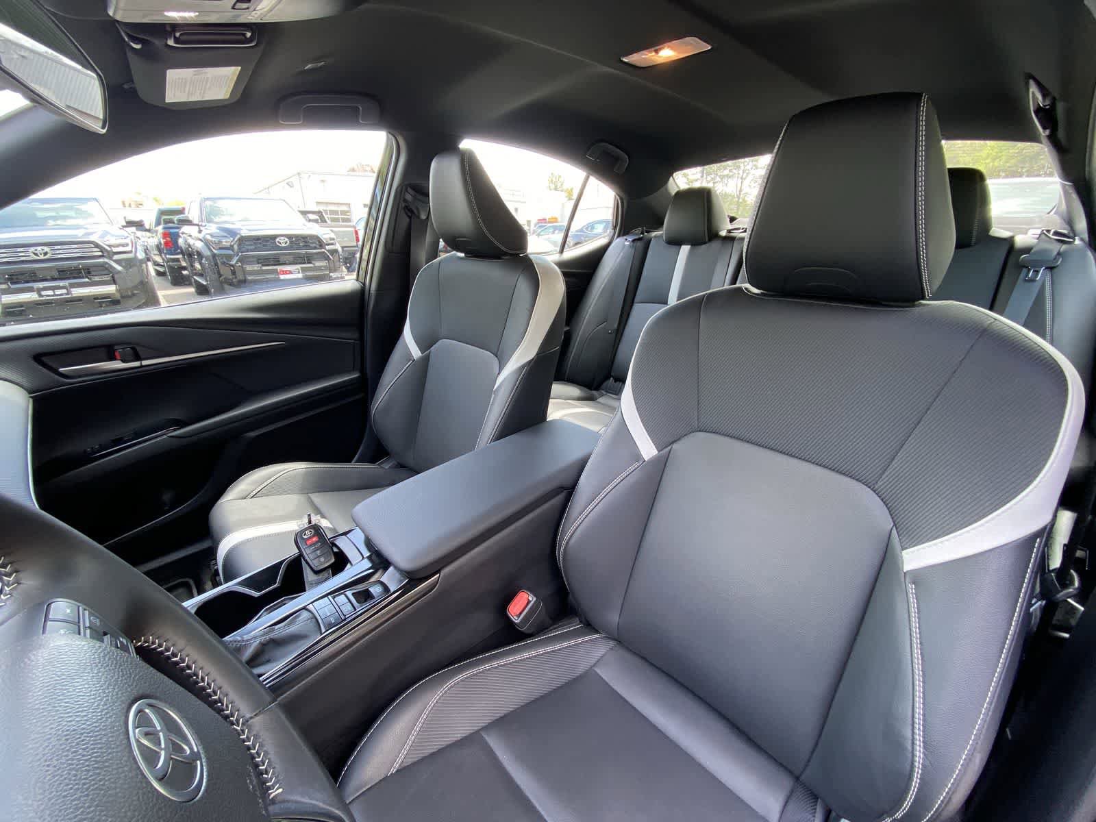 Used 2025 Toyota Camry SE FWD image 20