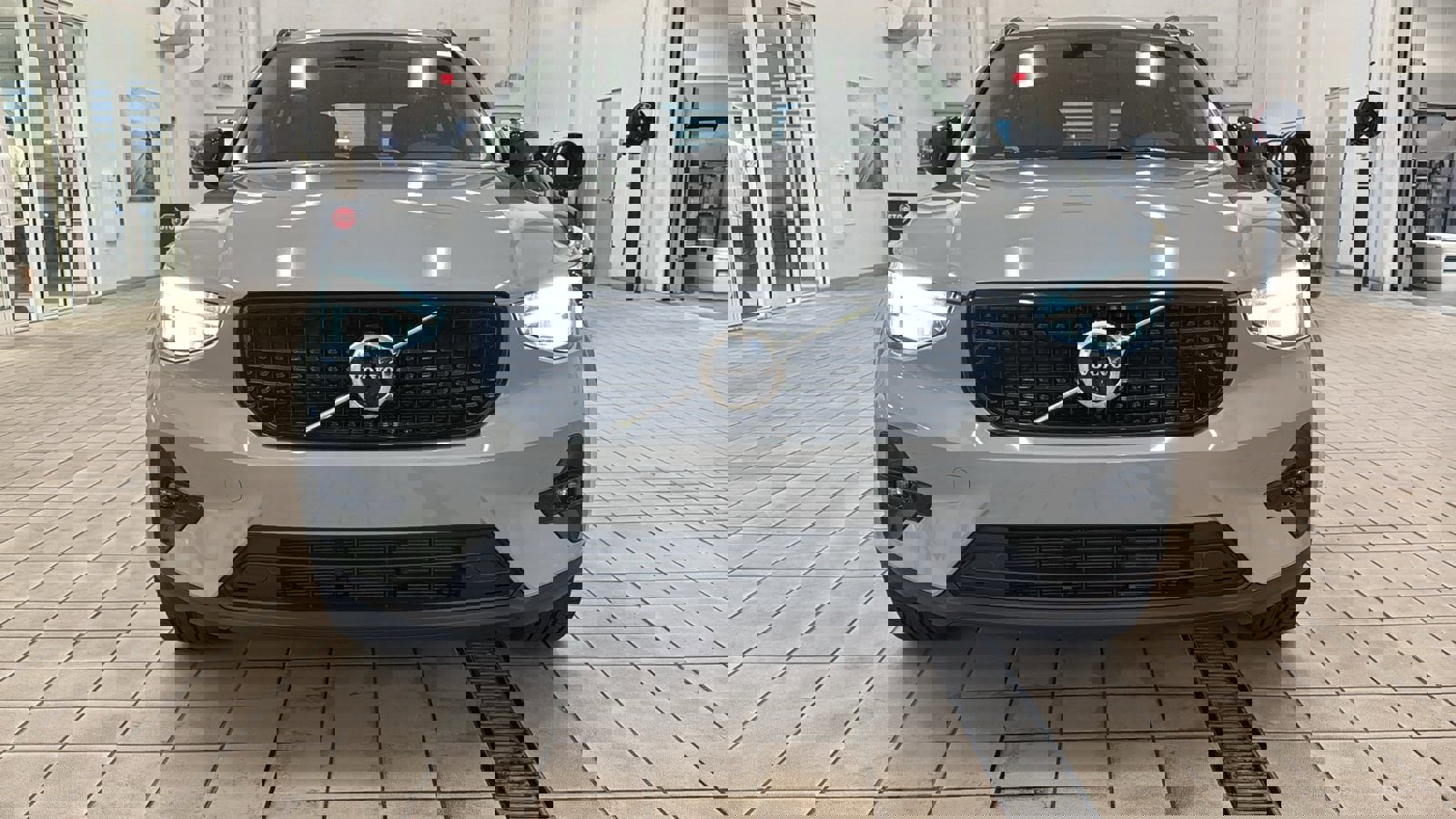 Used 2026 Volvo XC40 B5 Plus w/ Protection Package Premier image 10