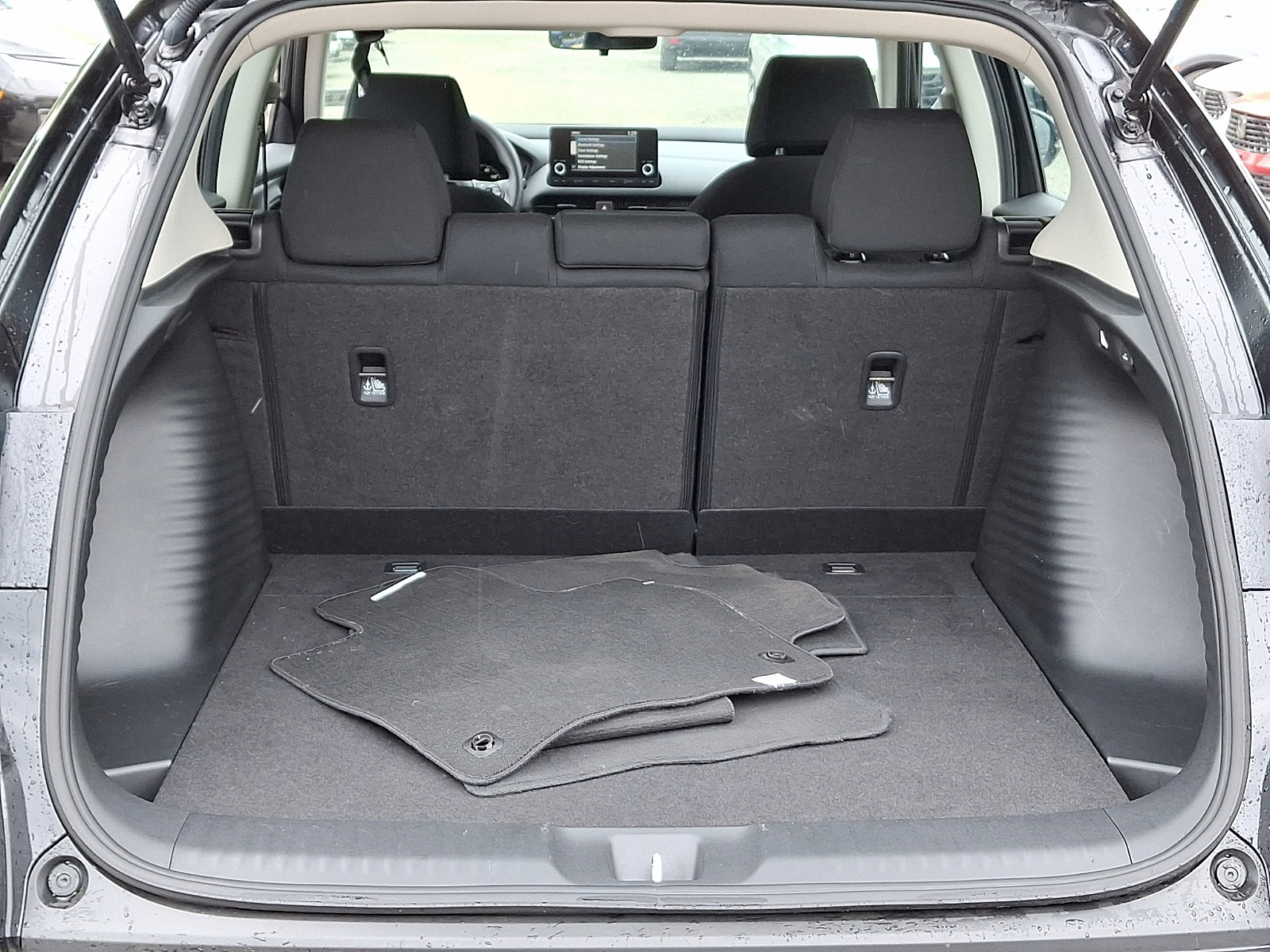 Certified 2023 Honda HR-V LX image 29