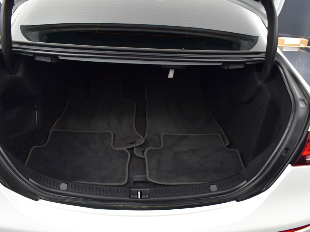 Used 2021 Mercedes-Benz E 350 Sedan image 9