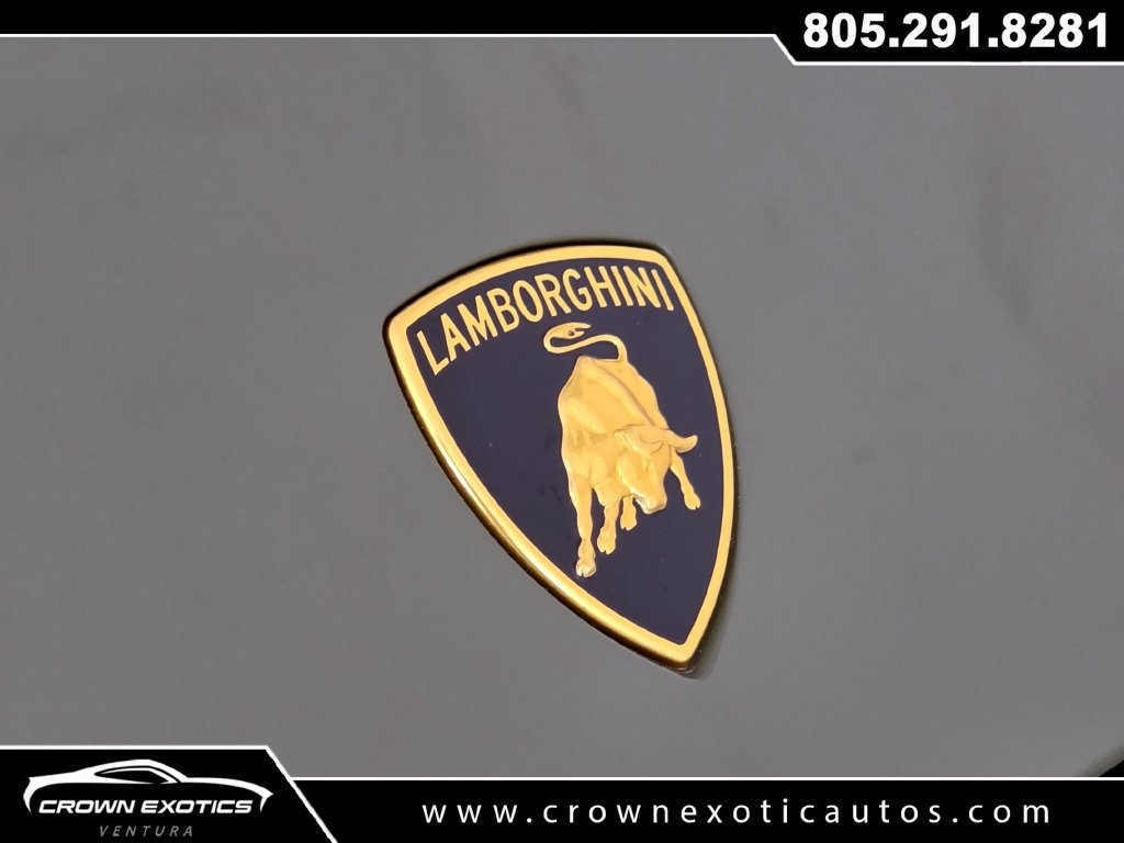Used 2024 Lamborghini Urus Performante AWD/4WD image 10