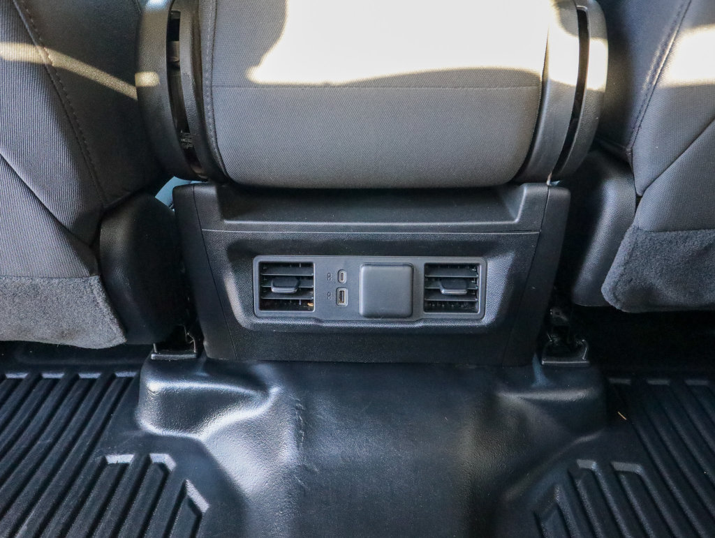 Used 2024 GMC Sierra 3500 SLE w/ SLE Convenience Package AWD/4WD image 31
