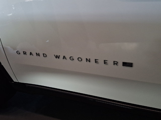 New 2026 Jeep Grand Wagoneer Summit AWD/4WD image 10