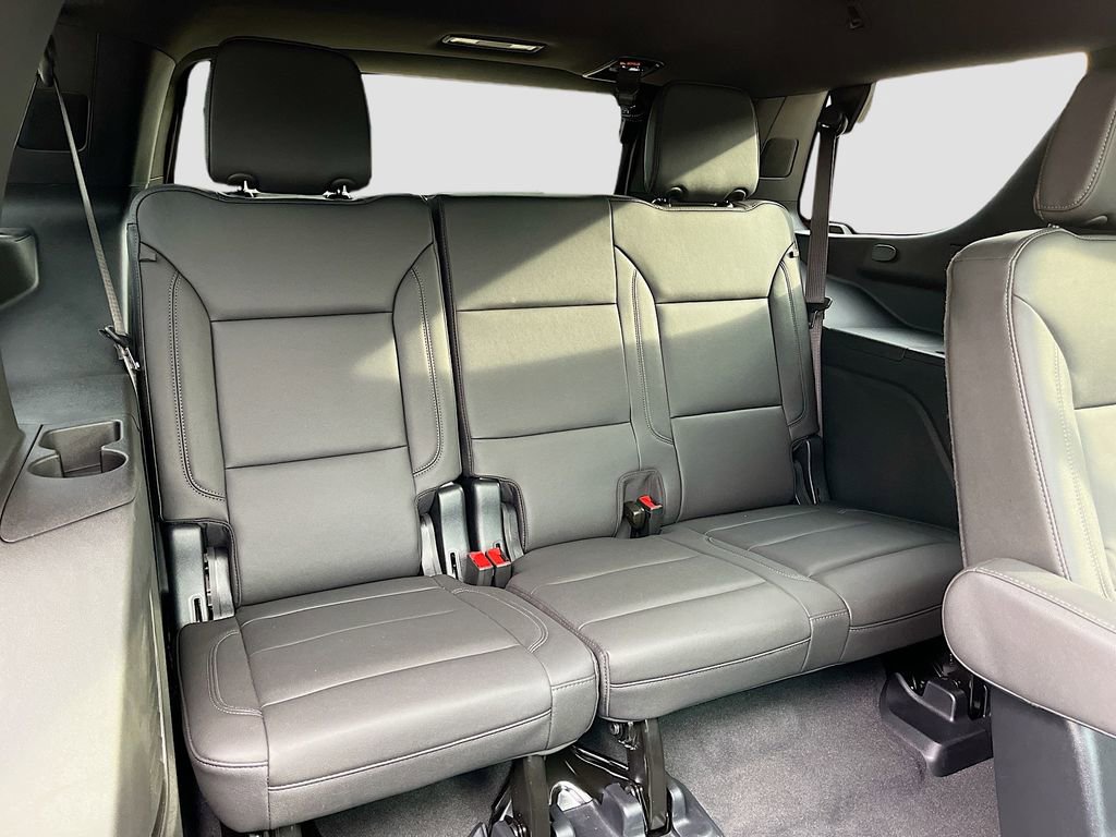 Used 2024 Chevrolet Tahoe Z71 w/ Luxury Package AWD/4WD image 37