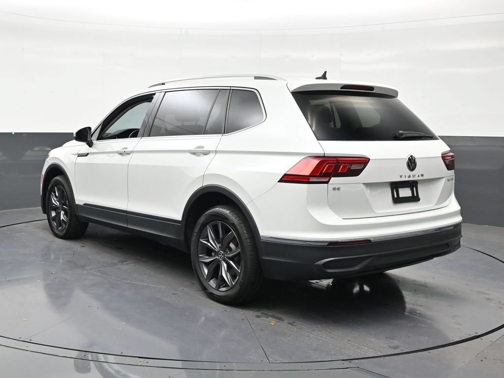 Used 2023 Volkswagen Tiguan SE FWD image 3