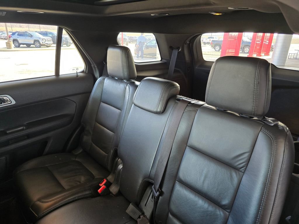 Used 2014 Ford Explorer XLT w/ Equipment Group 202A image 20