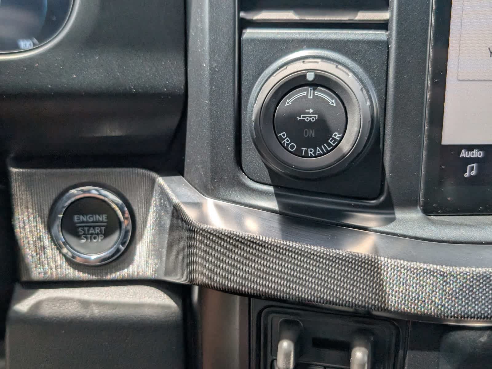 Used 2025 Ford F250 Platinum AWD/4WD image 28