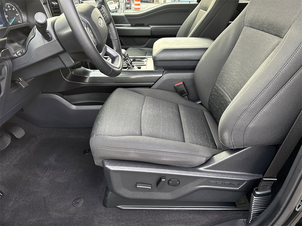 Used 2023 Ford F150 XLT w/ Equipment Group 302A High image 9
