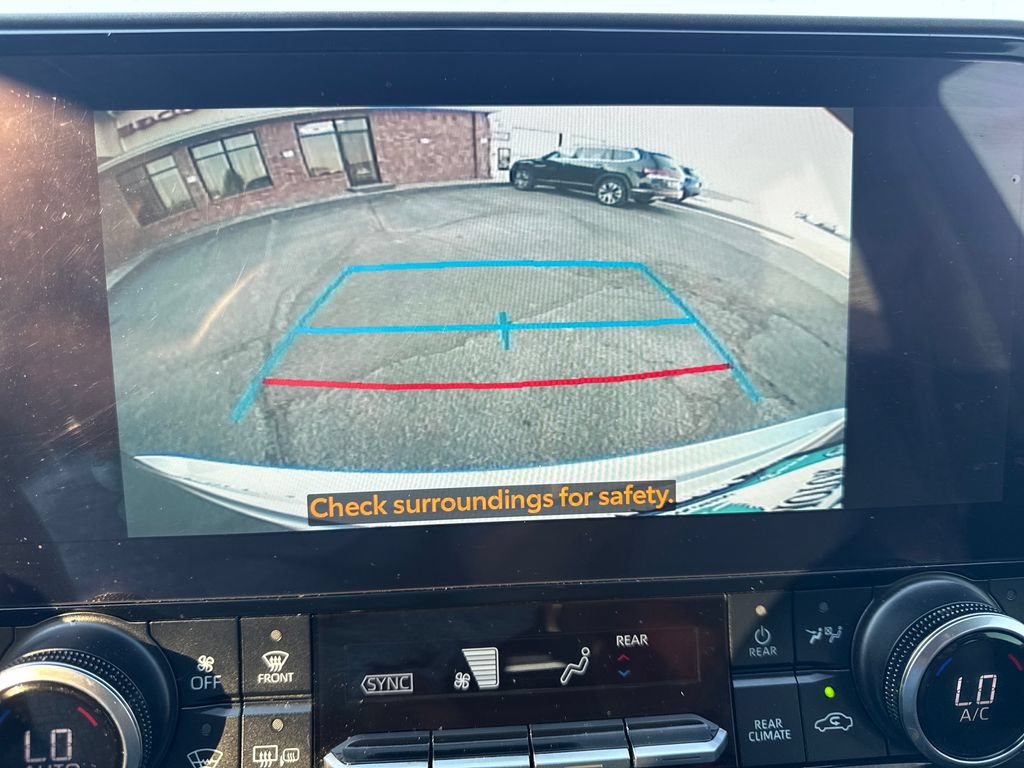 Used 2023 Toyota Highlander XLE AWD/4WD image 21