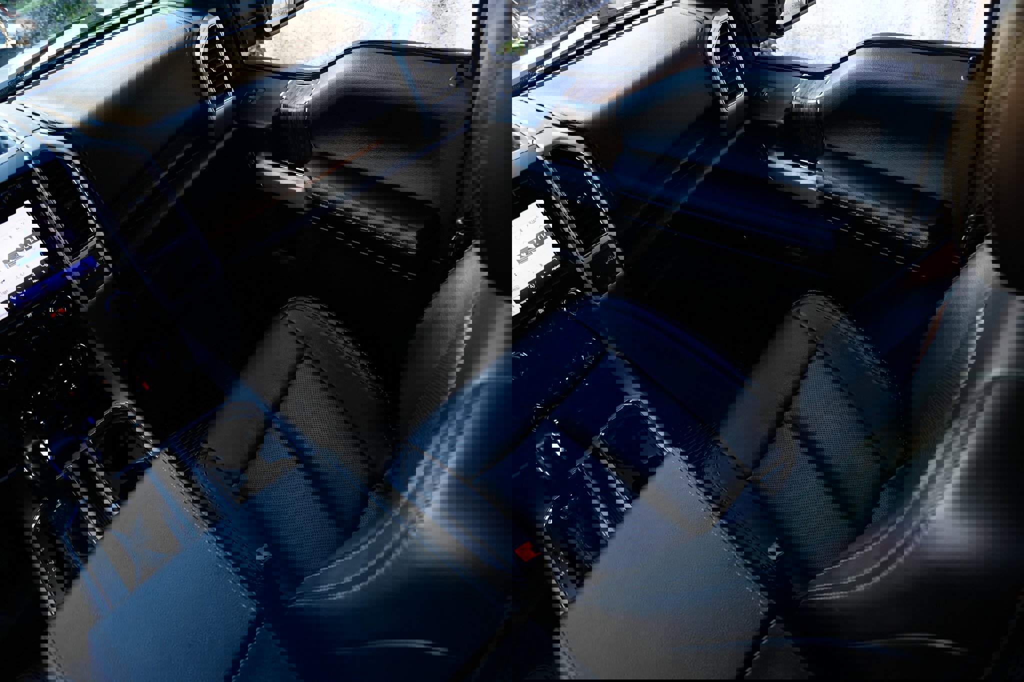 Used 2020 Ford F150 Lariat image 27