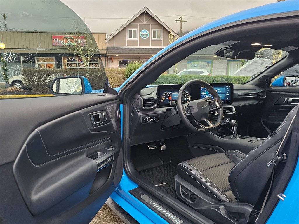 Used 2024 Ford Mustang GT Premium image 16