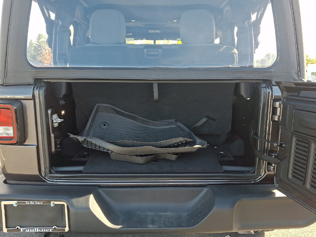 Used 2025 Jeep Wrangler Sport AWD/4WD image 28