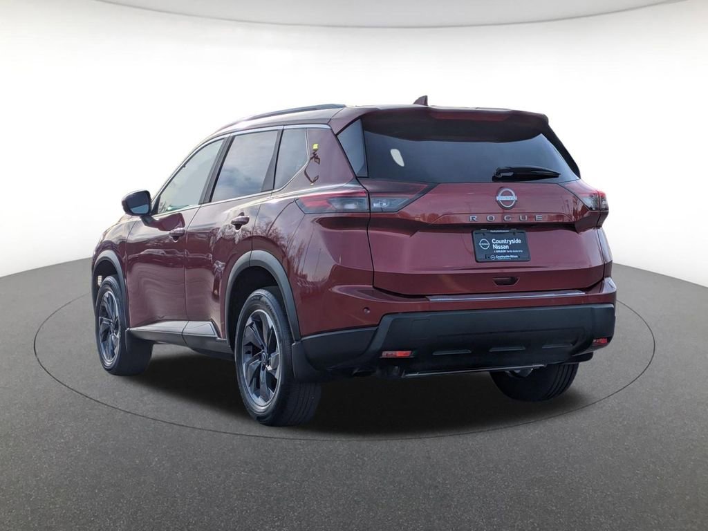 Used 2025 Nissan Rogue SV w/ SV Premium Package FWD image 7