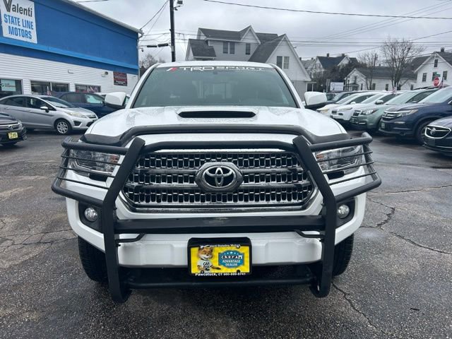 Used 2017 Toyota Tacoma TRD Sport w/ Tow Package AWD/4WD image 3
