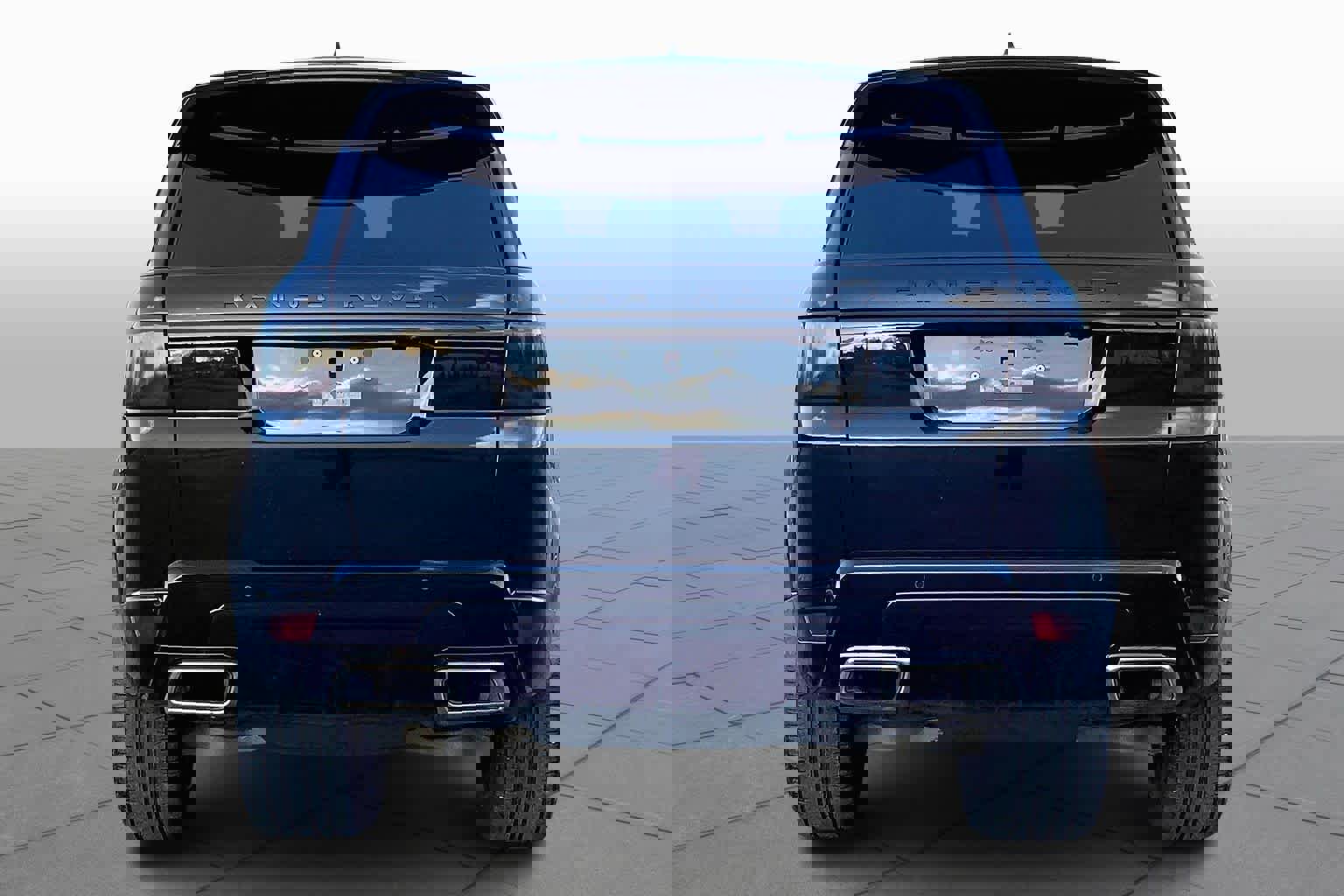 Used 2018 Land Rover Range Rover Sport HSE Dynamic image 4