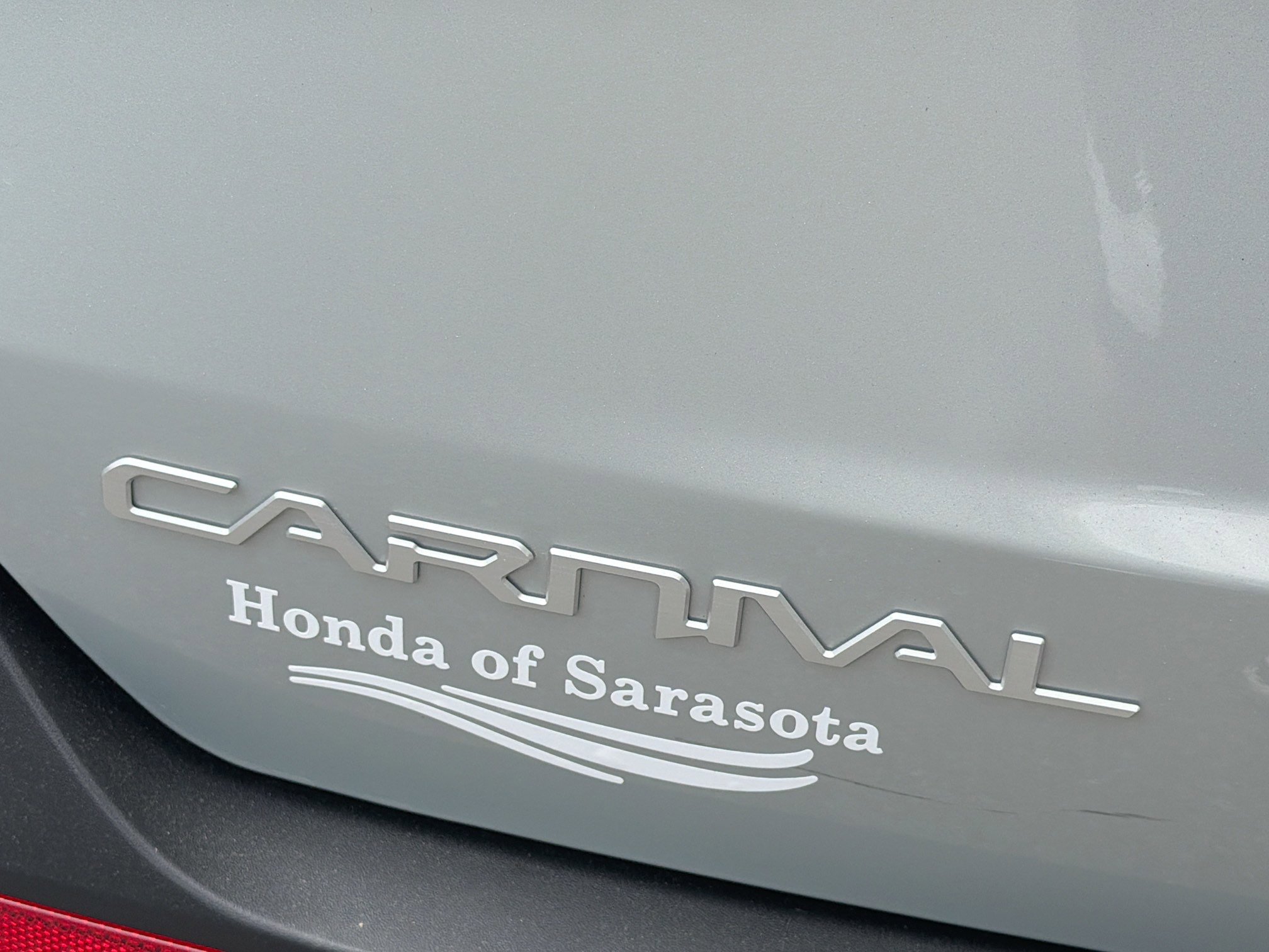 Used 2025 Kia Carnival EX image 14