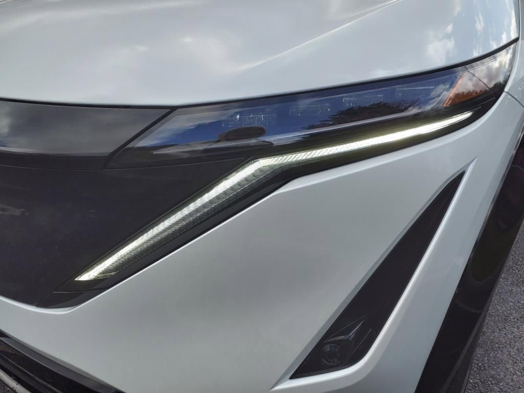 New 2025 Nissan Ariya AWD image 10