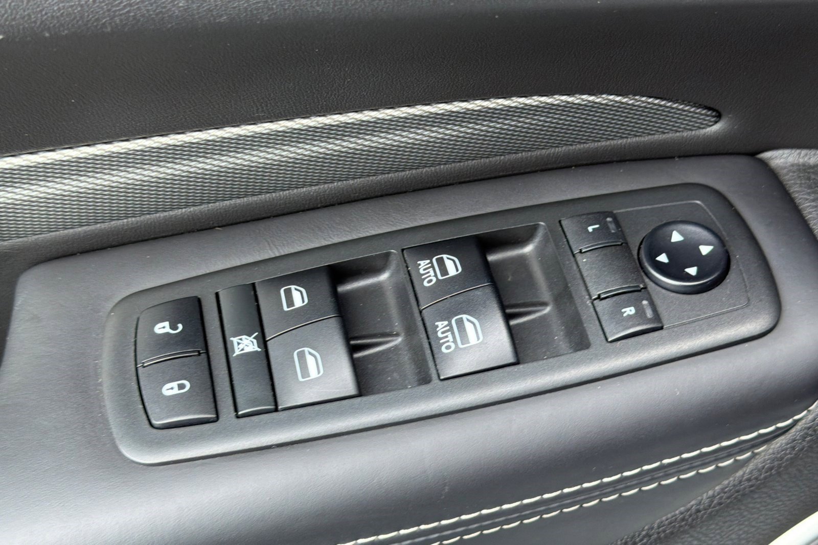 Used 2018 Dodge Durango SRT w/ SRT Interior Appearance Group image 13