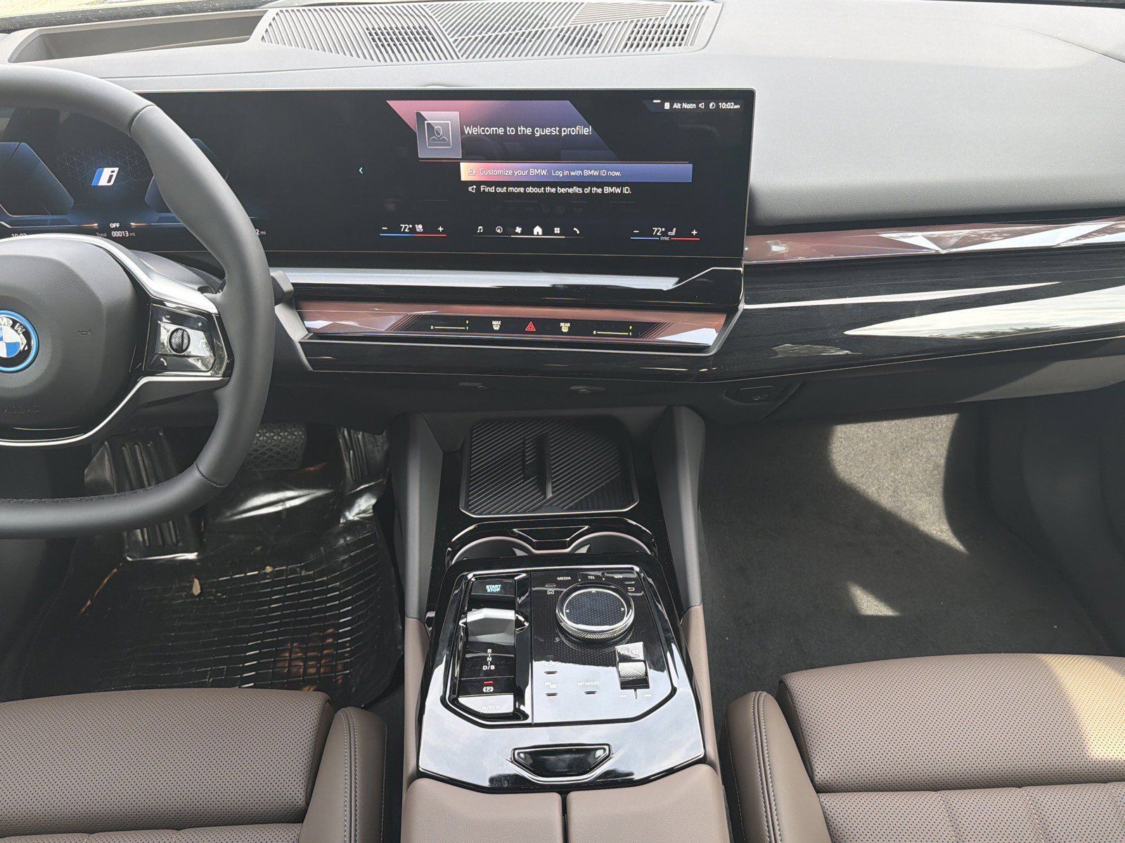 New 2027 BMW i5 eDrive40 w/ Premium Package RWD image 16