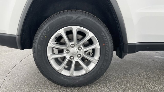 Used 2021 Jeep Grand Cherokee Laredo image 49
