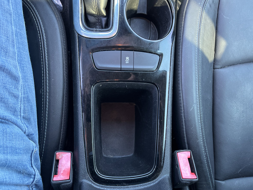 Used 2018 Chevrolet Cruze Premier FWD image 24