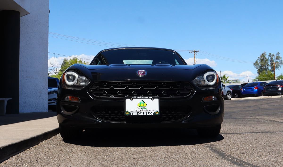 Used 2018 FIAT 124 Spider Classica w/ Technology Group RWD image 17