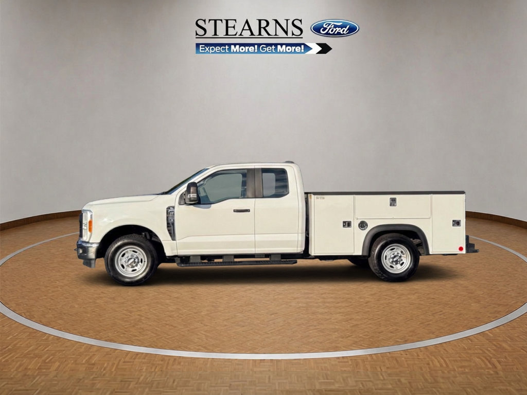 Used 2023 Ford F250 XL w/ XL Chrome Package RWD image 3