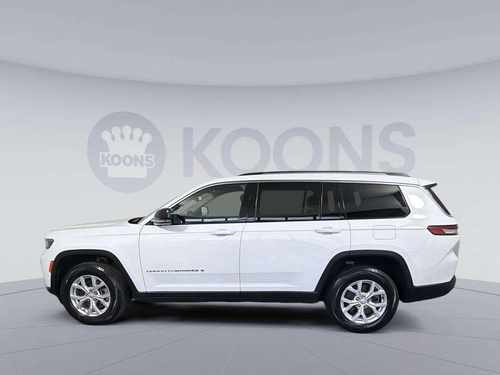 Used 2023 Jeep Grand Cherokee L Limited image 2