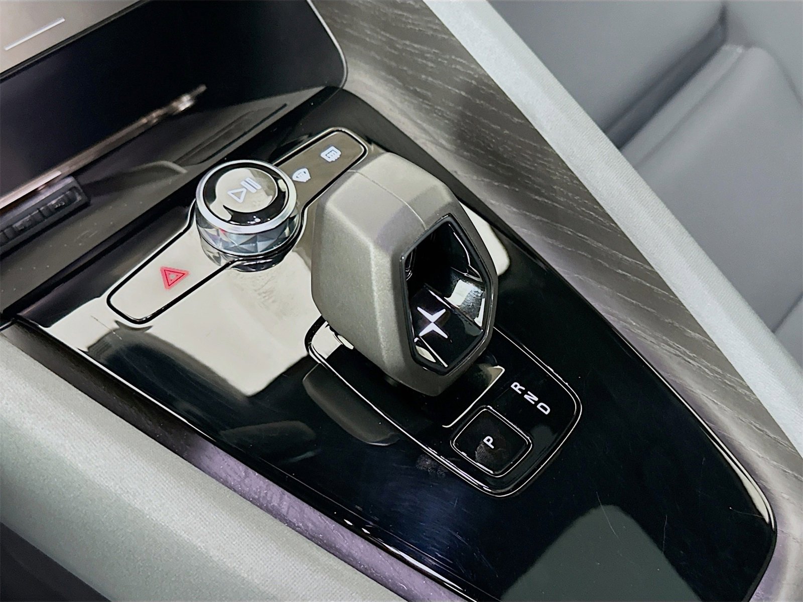 Used 2023 Polestar Polestar 2 w/ Pilot Pack image 17