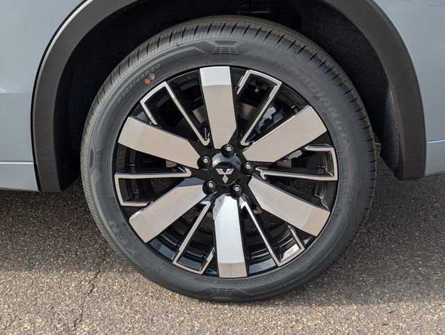 New 2026 Mitsubishi Outlander SEL image 3