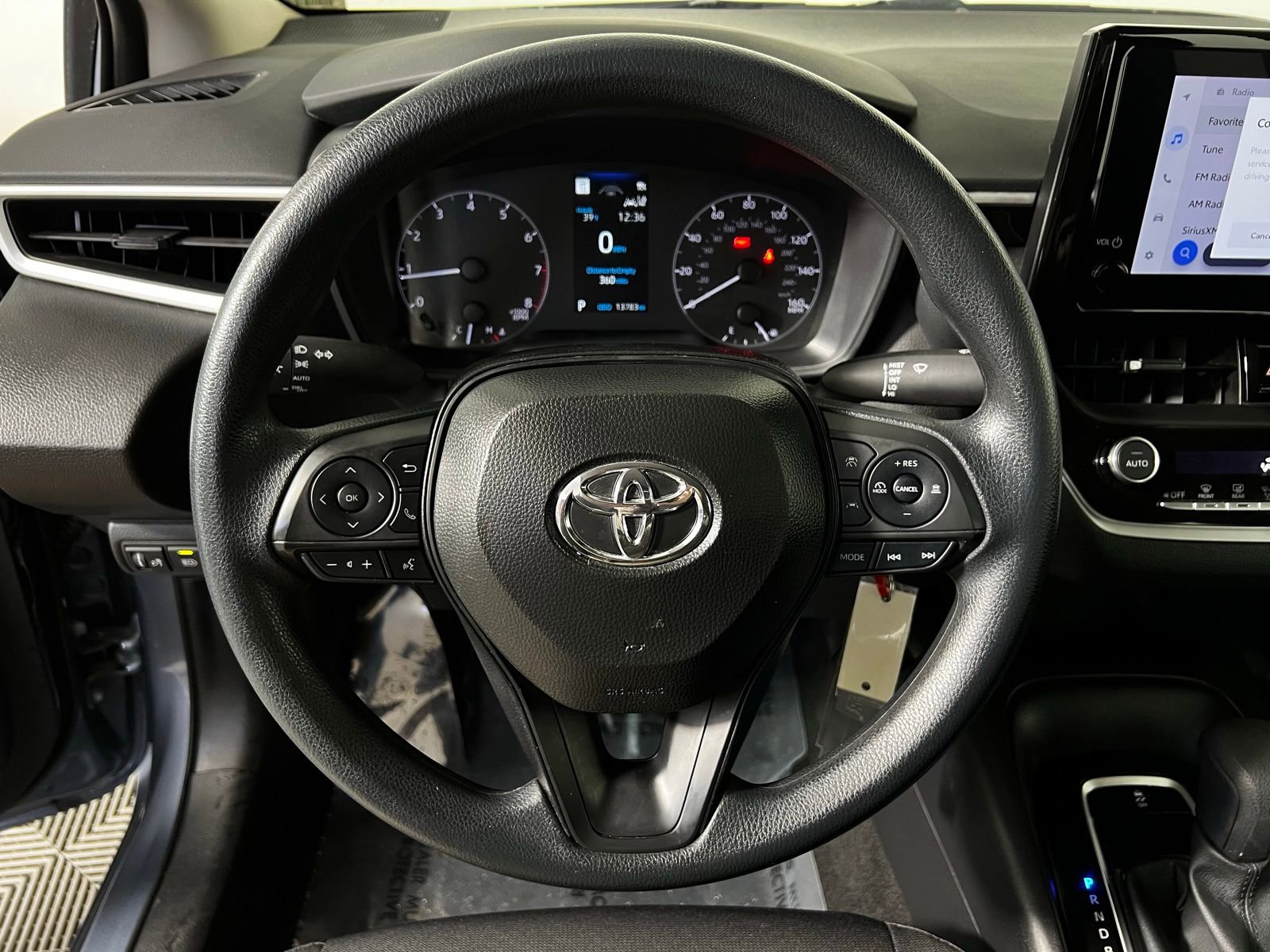 Certified 2025 Toyota Corolla LE image 14