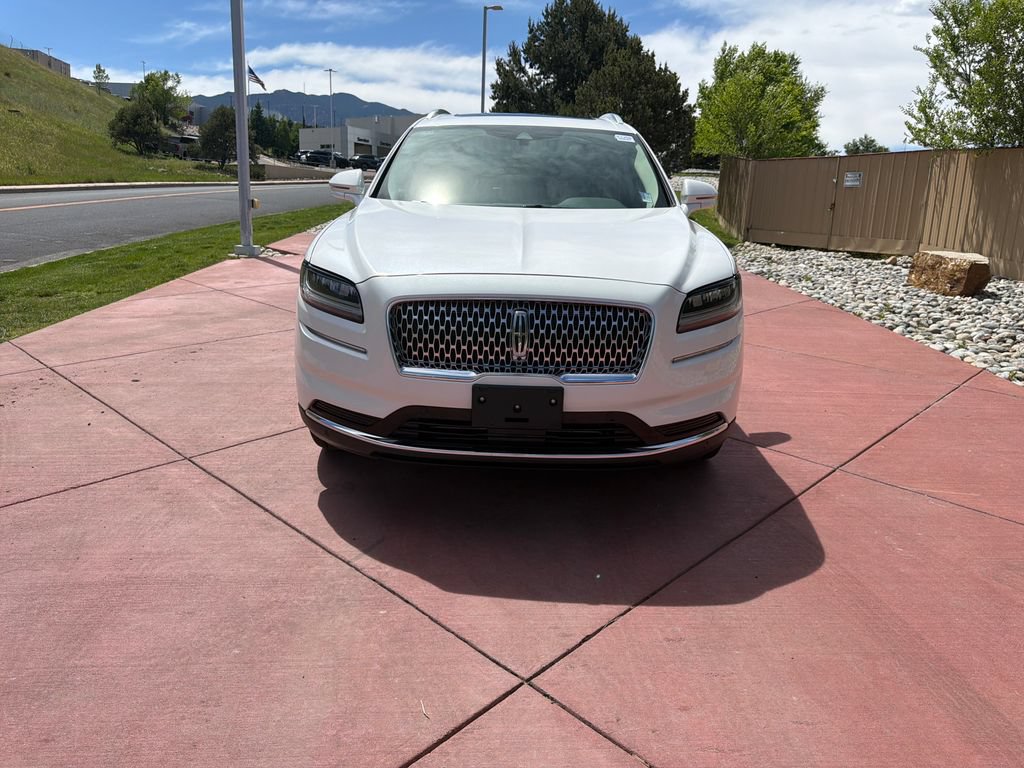 Used 2023 Lincoln Nautilus Reserve w/ Equipment Group 201A AWD/4WD image 2