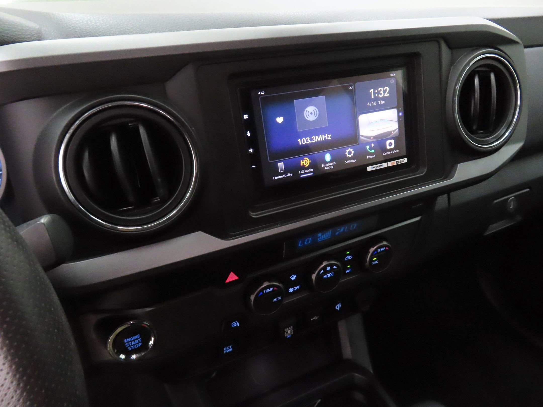 Used 2021 Toyota Tacoma TRD Sport image 16