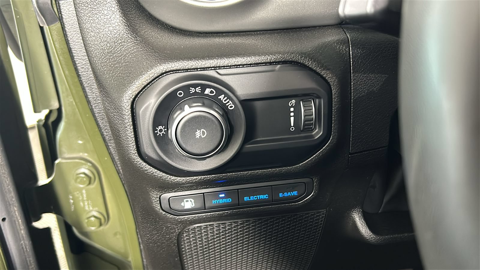 Used 2023 Jeep Wrangler Unlimited w/ Cold Weather Group AWD/4WD image 22