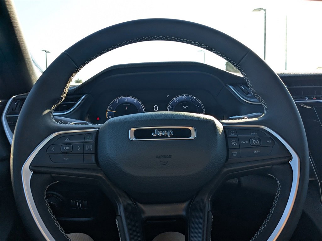 New 2025 Jeep Grand Cherokee Laredo X w/ Trailer Tow Package image 23